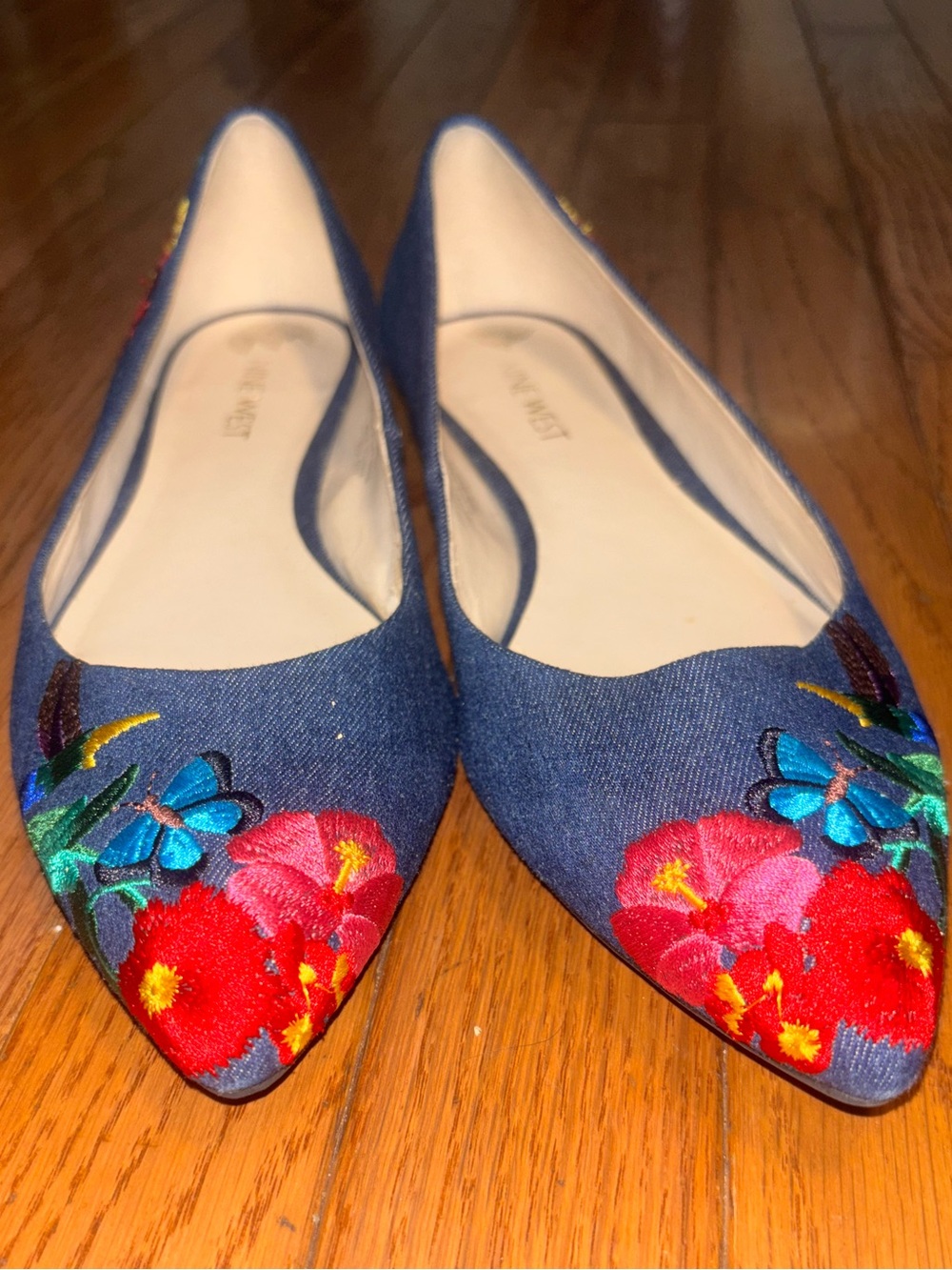 Nine West Suziella Obedience Denim Floral Embroidered Pointed Toe Flats 7.5 M - Picture 2 of 11